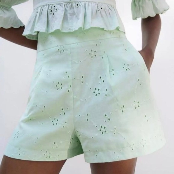 ZARA Embroidered Eyelet Shorts Mint Green Cotton High Waisted Pockets size XS - Picture 1 of 10